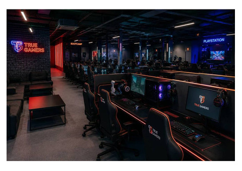 Компьютерный клуб True Gamers рядом с метро Немига