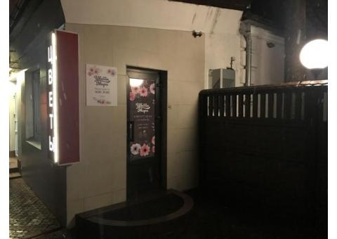 Магазин цветов рядом с Ботаническим садом
